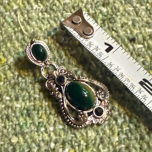 Vintage Silver Art Deco Dangle Earrings With Green Stones - Picture 6 of 6